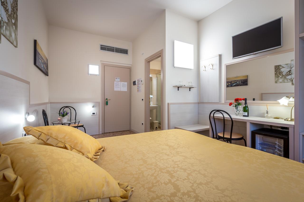 B&B Dolce Luna Florence Luaran gambar